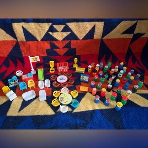 Vintage Fisher price Little people lot